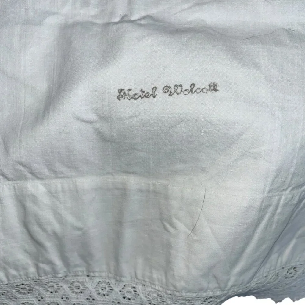 Antique Hotel Wolcott white linen Hand Made Lace trim King PAIR 2 pillow cases
